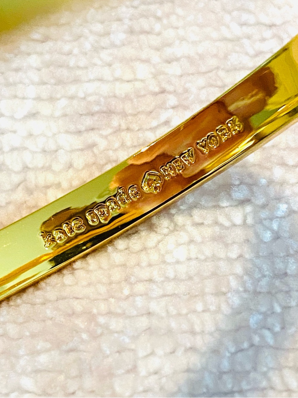 Kate Spade Bangle Bracelet Set with Bows - Picture 5 of 14